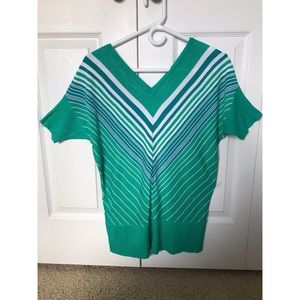 New York & Company Green Sweater Size M